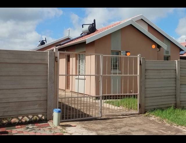 2 BEDROOM HOUSE FOR SALE IN SKY CITY